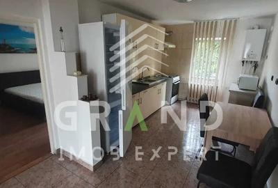 Apartament cu 3 camere semidecomandat, mobilat în Zorilor