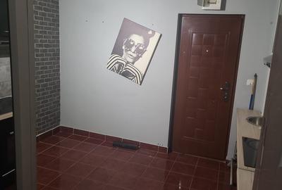 Apartament cu 2 camere semidecomandat în 1 Decembrie 1918