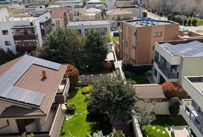 Apartament cu 3 camere în Palazu Mare