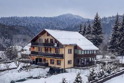 Pensiune 3*, 484 mp utili ?i 1000 mp teren, Predeal! - 14