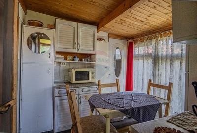 Casă individuală cu 8 camere cu Garaj în Colonia 1 Mai - 25