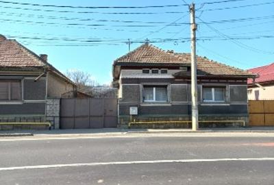 Casă individuală cu 3 camere cu Teren 1490 Mp în Perșani - 1