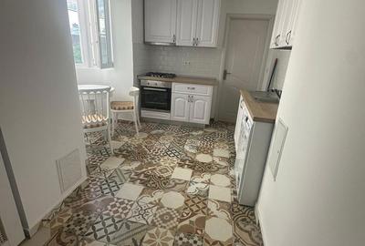 Apartament cu 3 camere în Brezoianu - 8