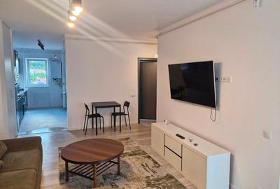 Apartament cu 2 camere semidecomandat, mobilat în Central - 1