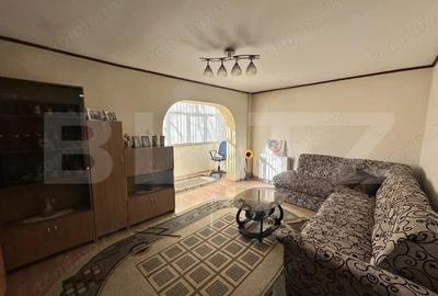 Apartament cu 3 camere decomandat în Rovine - 2