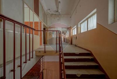 Vanzare cladire comerciala in Municipiul Sacele, judetul Brasov - 13