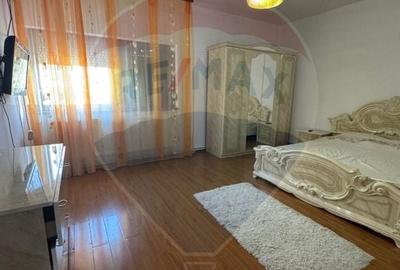 Casa / Vila cu 6 camere de vanzare - 35