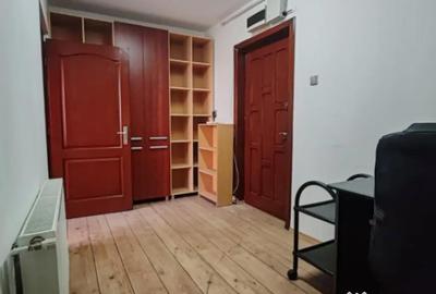 Spațiu comercial, de 70 mp, în Central