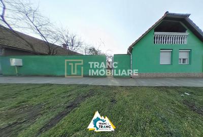 Casă cu 4 camere cu Canalizare în Vărșand