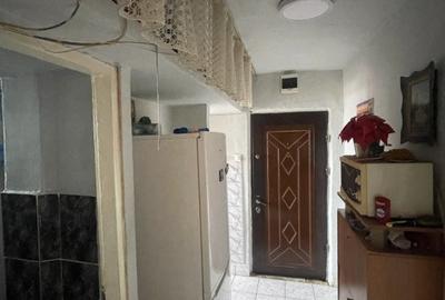 Apartament de vanzare, cu 2 camere, semidecomandat, 39mp, zona Hotvon - 5