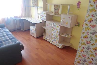 Apartament cu 3 camere semidecomandat în Central - 2