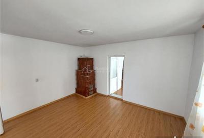 Casă cu 4 camere cu Teren 1270 Mp în Central - 9