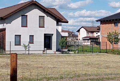 Teren Construcții intravilan de 903 mp, în Dumbrăvița - 2