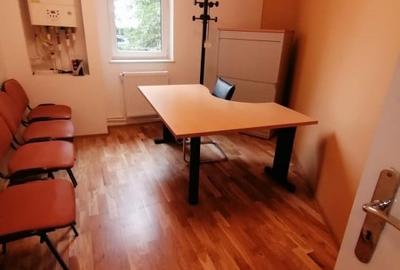 Cazino - Hotel Palace, spatiu ideal birouri, 90 mp., 5 camere. - 8