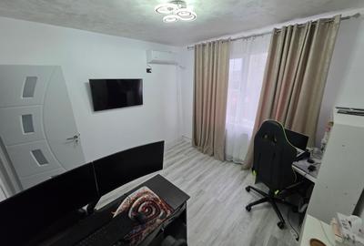 Apartament cu 3 camere semidecomandat, mobilat în Titan - 10