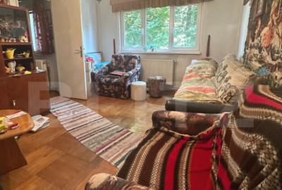 Apartament cu 3 camere semidecomandat în Central