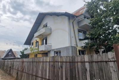 Teren de 1188 mp, în Rolast - 7