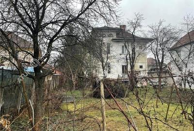 Apartament cu 4 camere 420 mp teren si garaj in Sub Arini Sibiu - 1