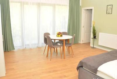 Apartament cu 3 camere decomandat în Găvana - 2