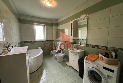 COMISION 0%.  Casa individuala cu garaj . Zona Decathlon . - 9