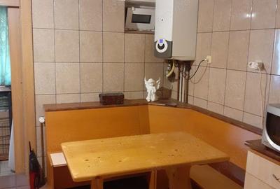 Apartament cu 3 camere decomandat în Complex Studențesc - 1