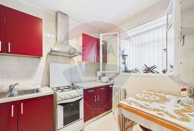 Apartament cu 3 camere de vanzare in zona Decebal - Baba ... - 2