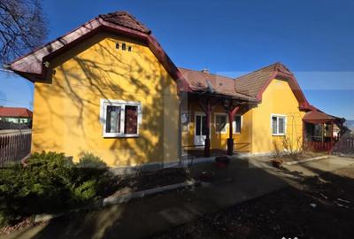 Casă cu 3 camere în Leț - 1