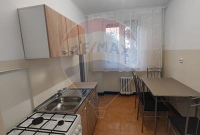 De inchiriat apartament 3 camere tip C Splaiul Crisanei etaj 1 De inchiriat apartament 3 camere tip C Splaiul Crisanei etaj 1 - 6