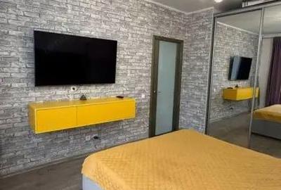 Apartament cu 3 camere în Tineretului