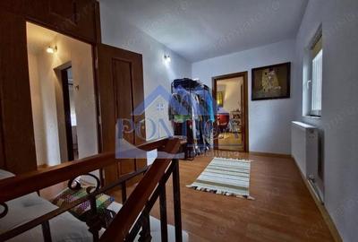 Casă cu Canalizare în Central - 5