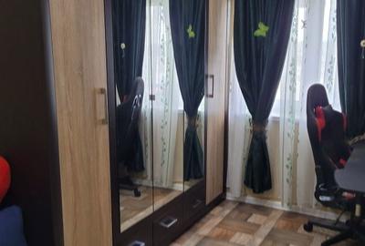 Apartament cu 3 camere decomandat în Câlnic - 2