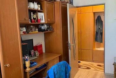 Apartament cu 3 camere decomandat în Soarelui - 9