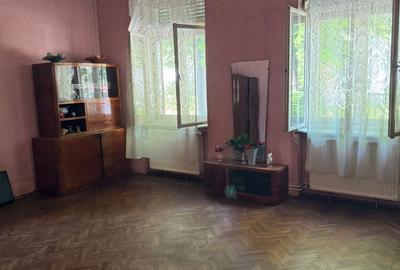 Casă cu 3 camere în Central - 3