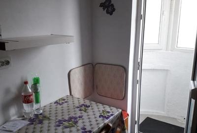 Garsonieră decomandată în Basarab - 3