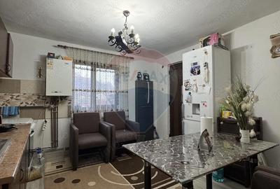 Casă cu 2 camere cu Teren 758 Mp în Ațel - 1