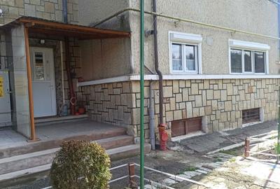 Apartament cu 2 camere decomandat în Găzărie - 1