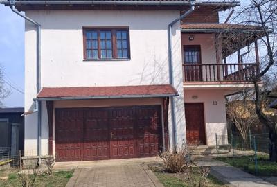 Casă cu 8 camere cu Teren 1500 Mp în Central - 7