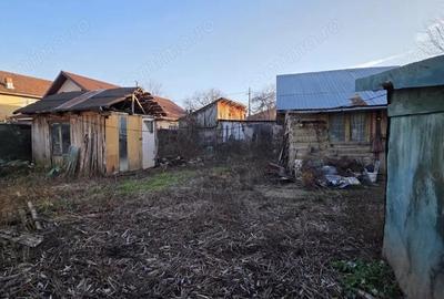 Casă cu 3 camere cu Teren 491 Mp în Central - 1