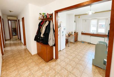 Apartament cu 5 camere decomandat, mobilat în Girocului - 2