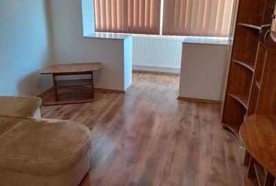 Apartament cu 3 camere decomandat în Central - 4
