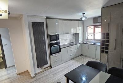 Apartament cu 3 camere decomandat în Central - 1