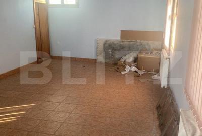 Spațiu comercial, de 119 mp, în Central - 4