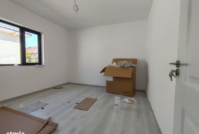 Casă cu 3 camere cu Teren 200 Mp în Central - 6