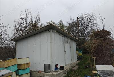 Casa batraneasca si teren - 2