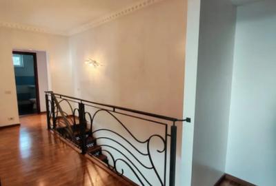 Apartament cu 4 camere decomandat în Central - 16