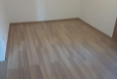 Apartament cu trei camere intr-o zona buna,partial renovat - 3
