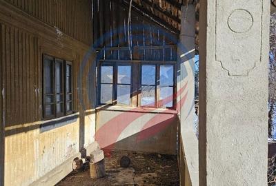 Casă cu 4 camere cu Teren 1963 Mp în Central - 4