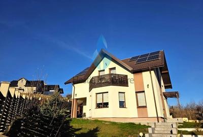 Casă cu 4 camere cu Teren 380 Mp în Bucium - 1