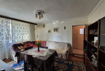 APARTAMENT 3 CAMERE DE VANZARE TITAN - 4