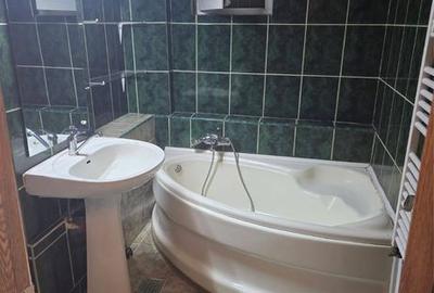 Apartament cu 4 camere decomandat în Central - 8